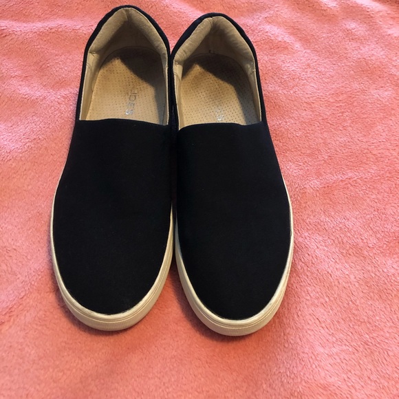 J/SLIDES black slip ons GUC - runs big - Picture 3 of 5